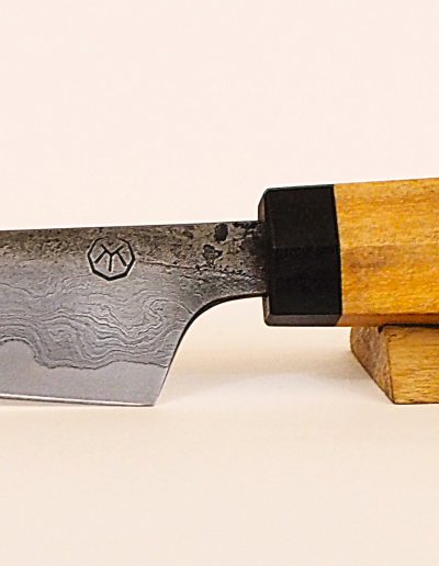 couteau artisanal forgé la forge de l'arbre flamboyant