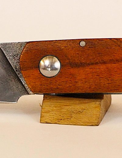 couteau artisanal forgé la forge de l'arbre flamboyant